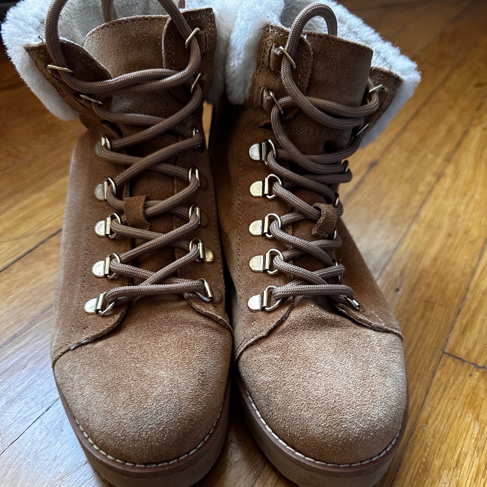 Sam Edelman Sherpa ankle booties size 7 in tan/beige